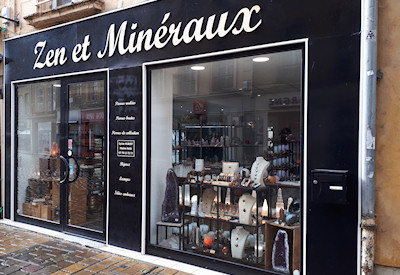Zen et Minéraux - 36 Place de la Halle, 08200 Sedan